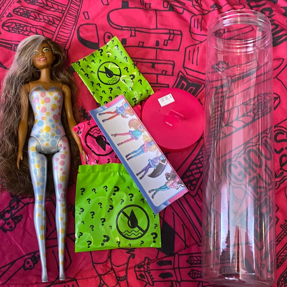 Colour reveal Barbie